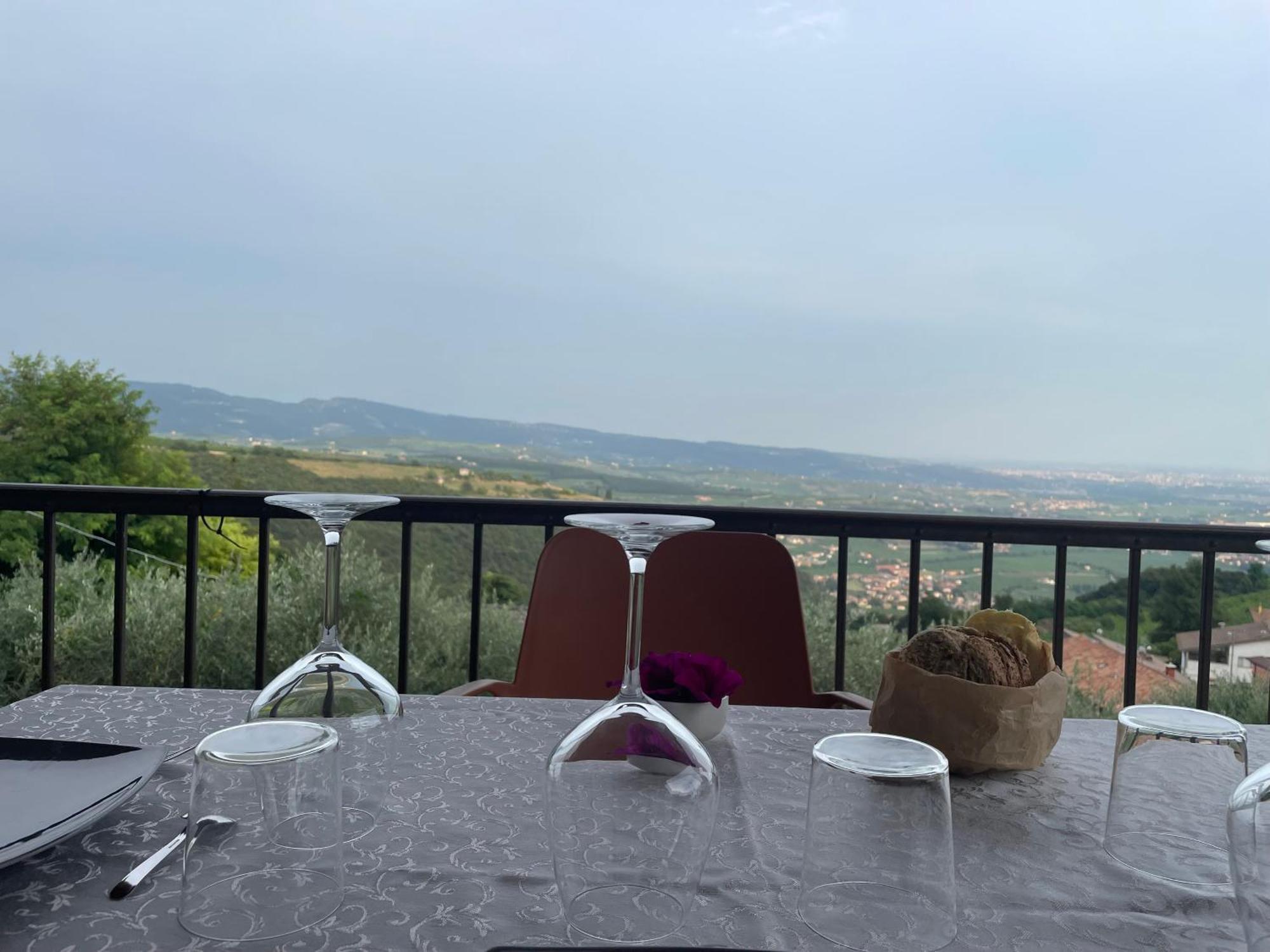 La Terrazza In Collina Acomodação com café da manhã Cavalo Exterior foto